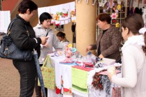 Read more about the article Feira de artesanato do Programa Clube de Mães na Angelo Piazera marca os 135 anos de Jaraguá