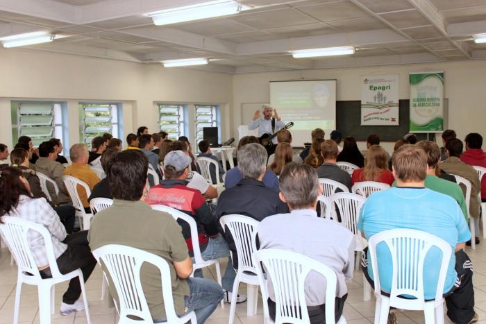 You are currently viewing Encontro da Juventude Rural reúne 50 participantes