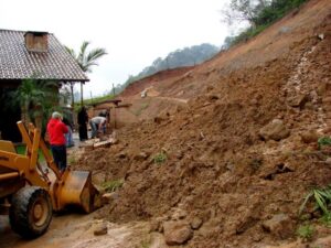 Read more about the article Deslizamento de terra é a maior preocupação da Defesa Civil