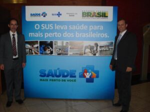 Read more about the article Prefeito de Barra Velha e Secretário de Saúde assinam convênio com o Ministério da Saúde