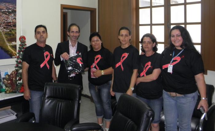 You are currently viewing Secretária Municipal de Saúde de Barra Velha realizou campanha do Dia Mundial de Combate a AIDS