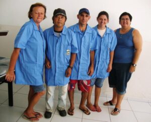 Read more about the article Uniforme para Auxiliares de Serviços Gerais