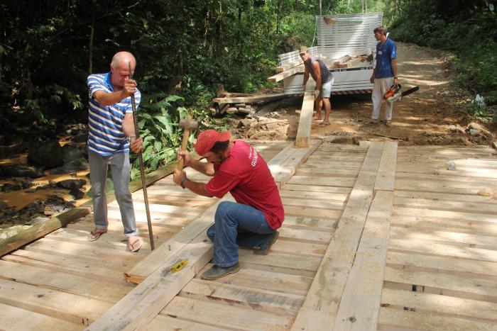 Read more about the article Infraestrutura faz melhorias em ruas e reconstrói pontes