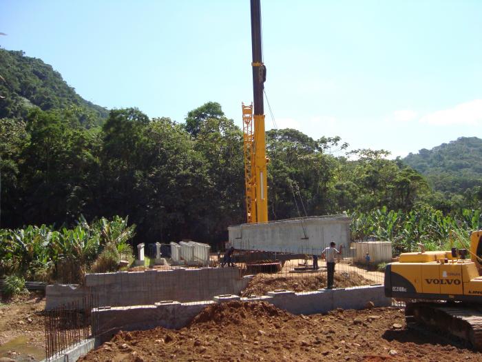 You are currently viewing Secretaria Municipal de Obras acompanha a reconstrução de ponte em Corupá