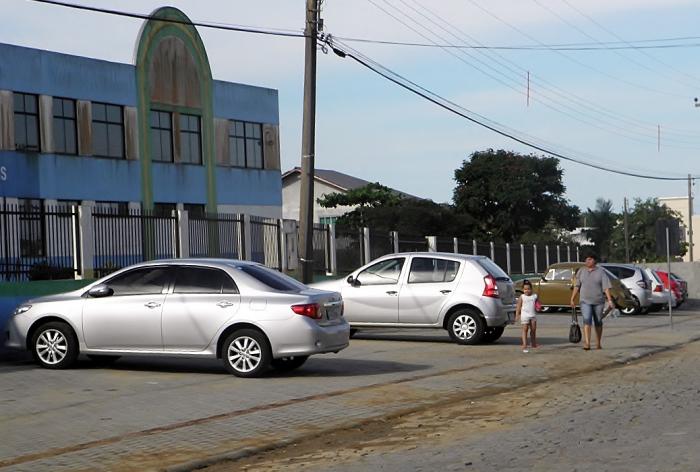 You are currently viewing Obras na calçada da Escola B.M. Antônia Gasino de Freitas em Barra Velha são finalizadas