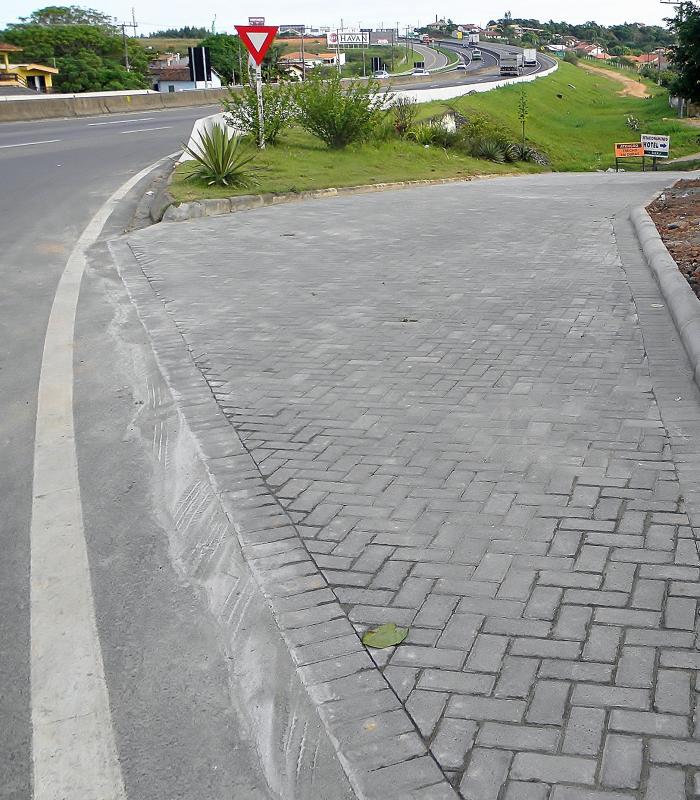 You are currently viewing Prefeitura de Barra Velha realiza obras de melhorias em acesso ao bairro São Cristóvão