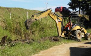 Read more about the article Auto Pista inicia trabalhos para solucionar os problemas de alagamentos próximo a marginal da BR 101 em Barra Velha