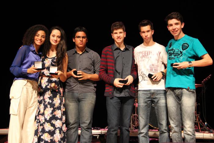 Read more about the article Divulgados os finalistas do Festival Estudantil da Canção