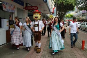 Read more about the article Schützenfest divulgada no Calçadão da Marechal