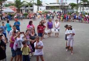 Read more about the article Corais, louvores e bolo gigante vão marcar 51º aniversário