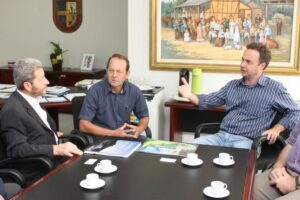 Read more about the article Prefeito Italiano visita Jaraguá do Sul