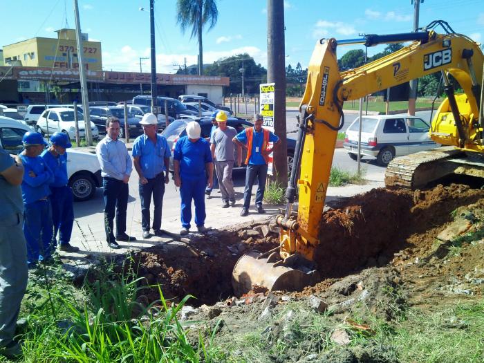 You are currently viewing Prefeito vistoria obra de elevado