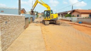 Read more about the article Barra Velha: Secretaria de Obras segue com melhorias na rede pluvial