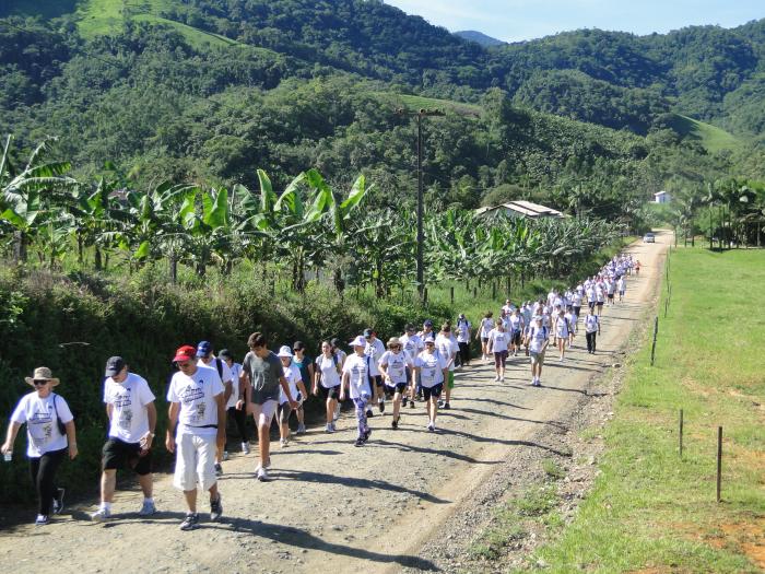 Read more about the article Comunidade é convidada a caminhar em meio à natureza neste domingo (2/3)