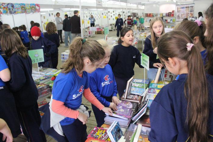 You are currently viewing Feira do livro segue com a programação até domingo