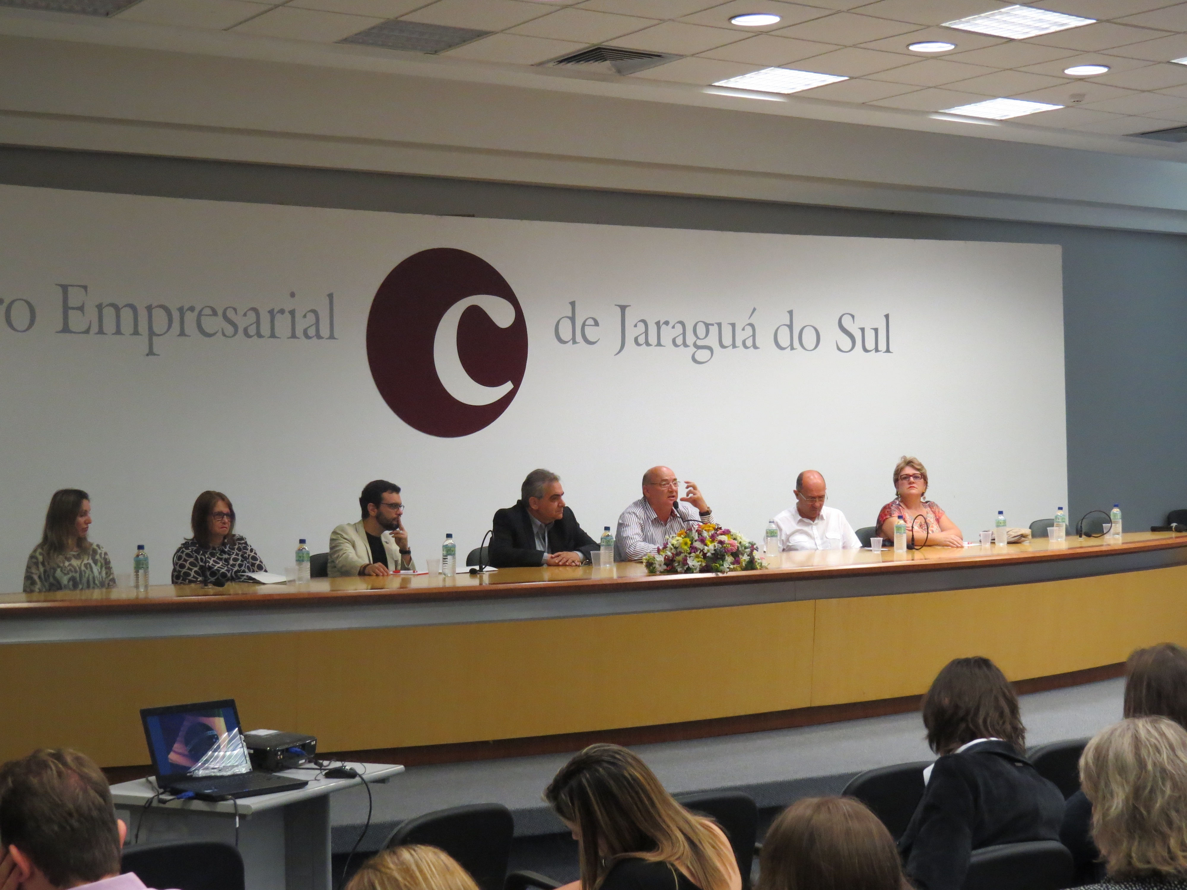 Read more about the article III ENCONTRO DE SAÚDE MENTAL DOS MUNICÍPIOS DA AMVALI E IV ENCONTRO DE SAÚDE MENTAL DE JARAGUÁ DO SUL.