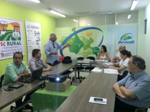 Read more about the article Diretores do Grupo Marquise visitam a AMVALI