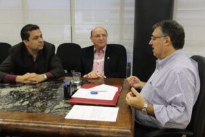 Read more about the article Prefeito em audiência com Governador